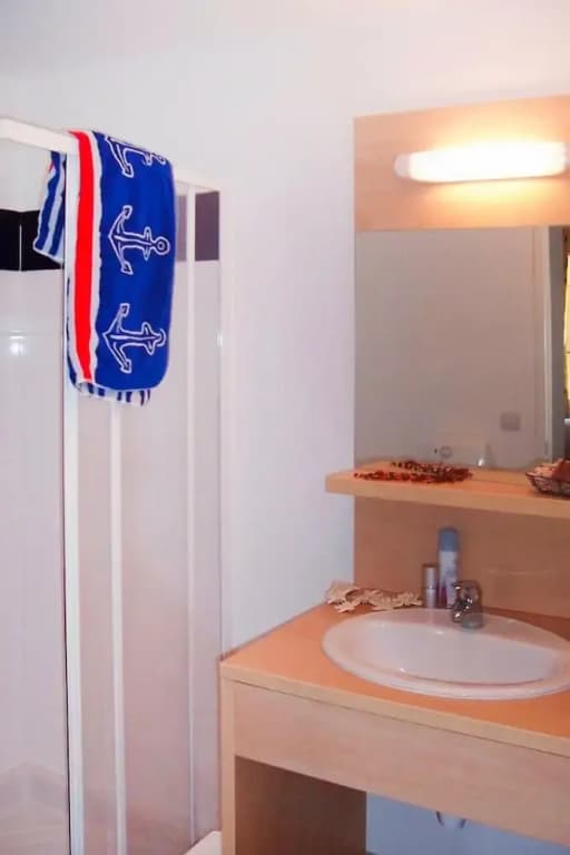 8-guests Holiday Home in Cassen - Photo 2
