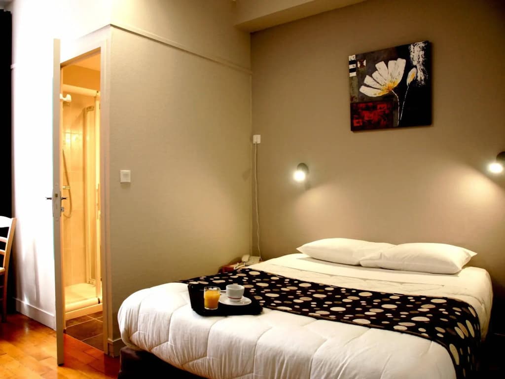 Hotel De la Place - Photo 5