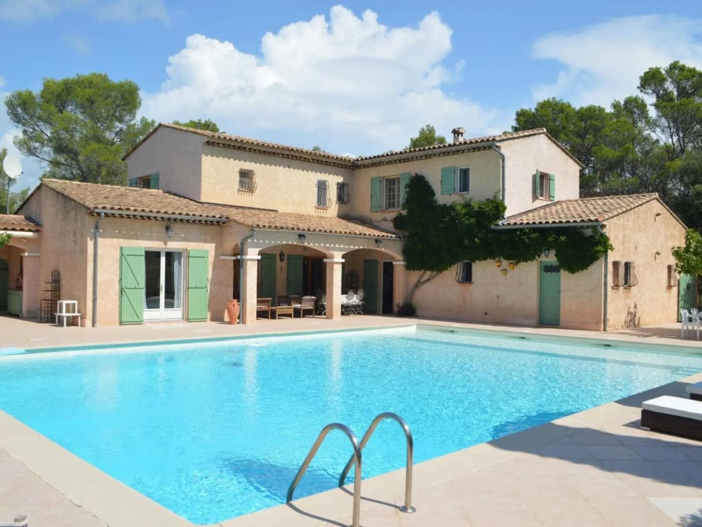 Rural villa in Lorgues with a private pool - Photo 1