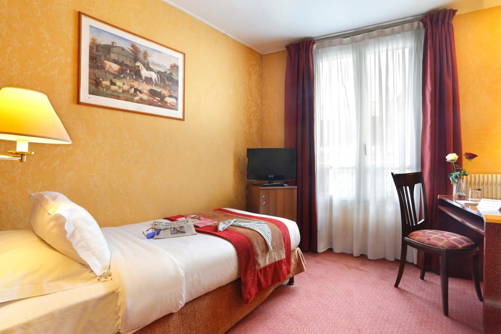 The Originals Hotels Paris Paix République - Photo 4
