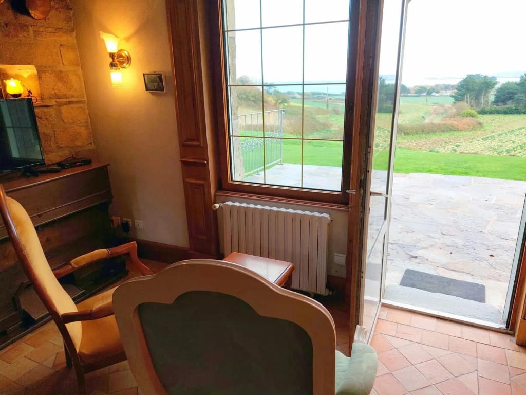 Breton granite stone house with fantastic sea views - Miniature 6