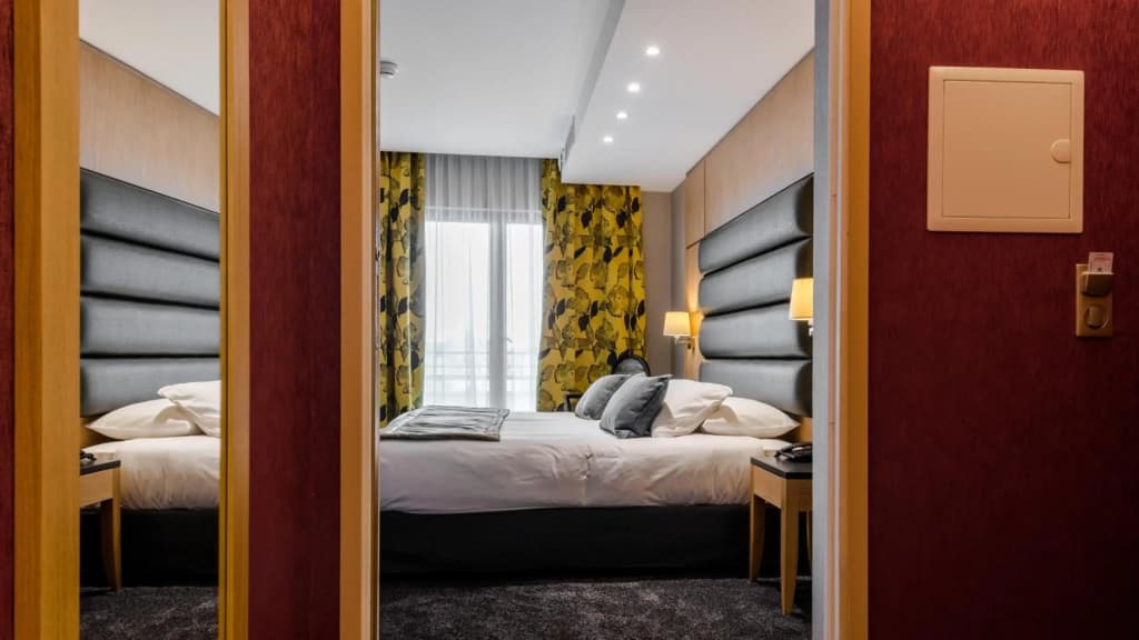 Hotel Bristol - Photo 3