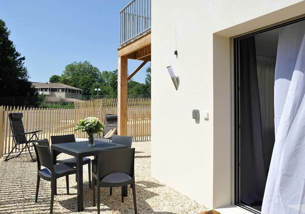Clos Des Thermes A Jonzac - Miniature 7
