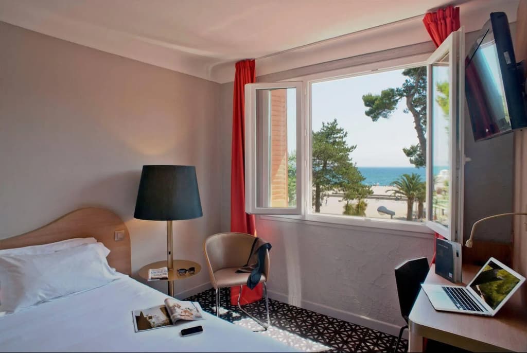 Hôtel Beau Rivage - Photo 3