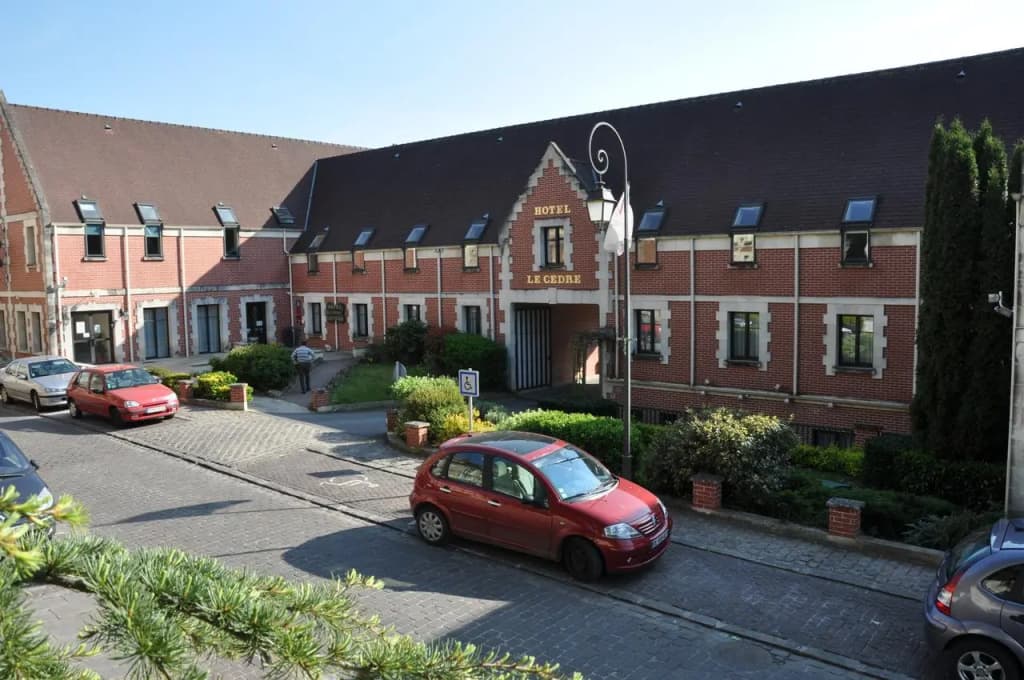 Citotel Le Cedre - Photo 1