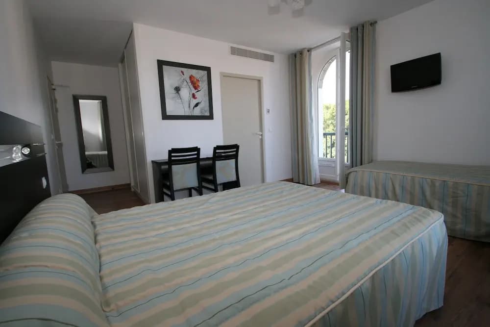 Hôtel Lafon - Photo 2