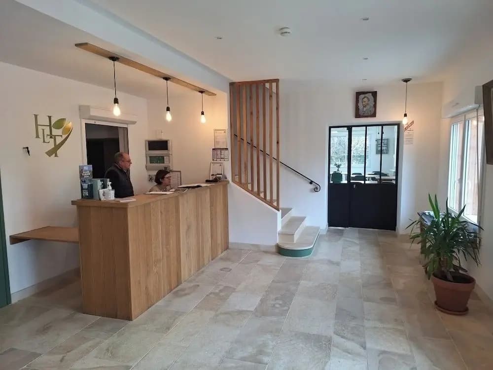 Logis Hôtel Les TILLEULS - Photo 3