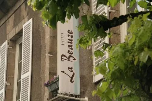 Hotel La Beauze - Photo 1