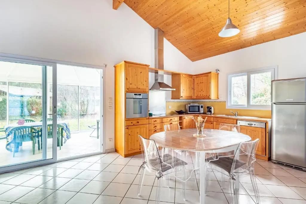 Venez decouvrir cette maison familiale de 100m2 situee a Lacanau, detente garantie - Photo 4