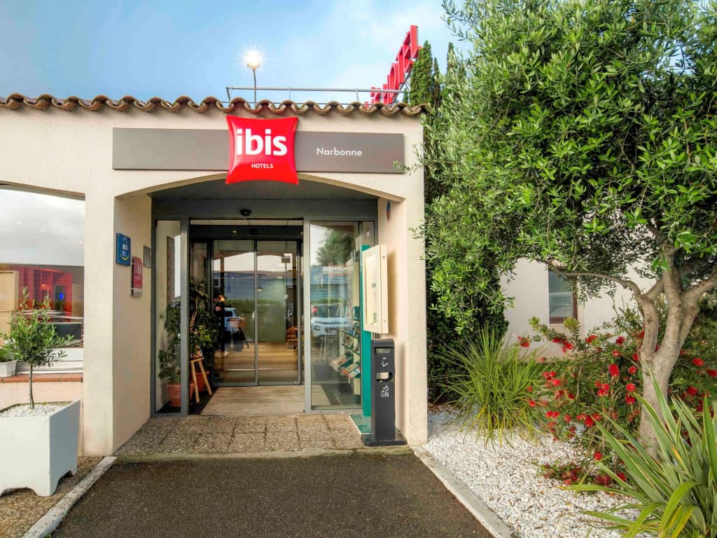 ibis Narbonne - Photo 1
