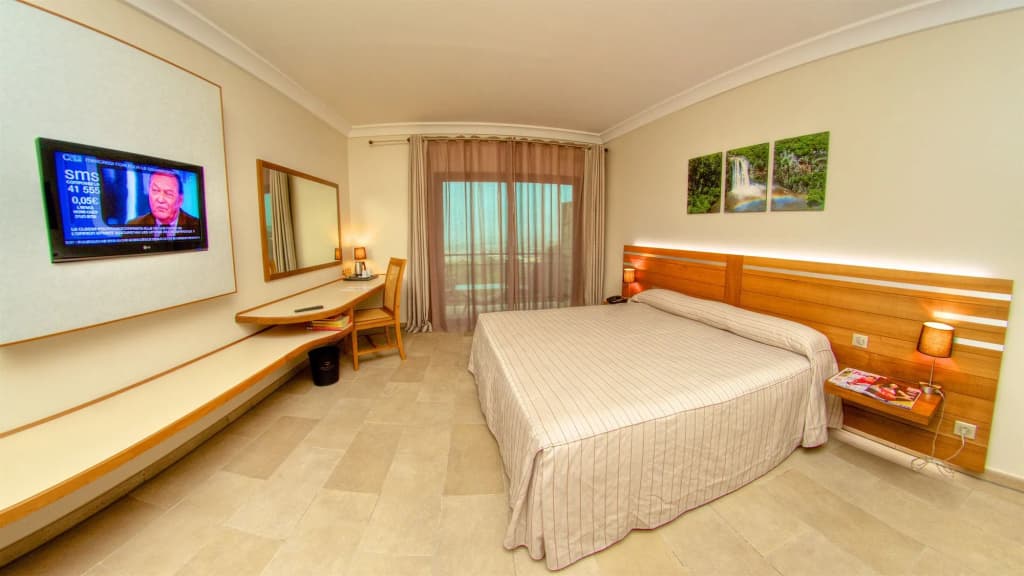 Hotel Bellepierre - Photo 4