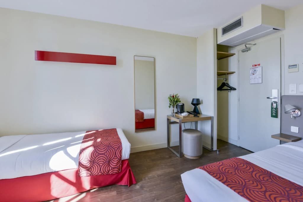 Hotel Bordeaux Clemenceau by HappyCulture - Photo 4
