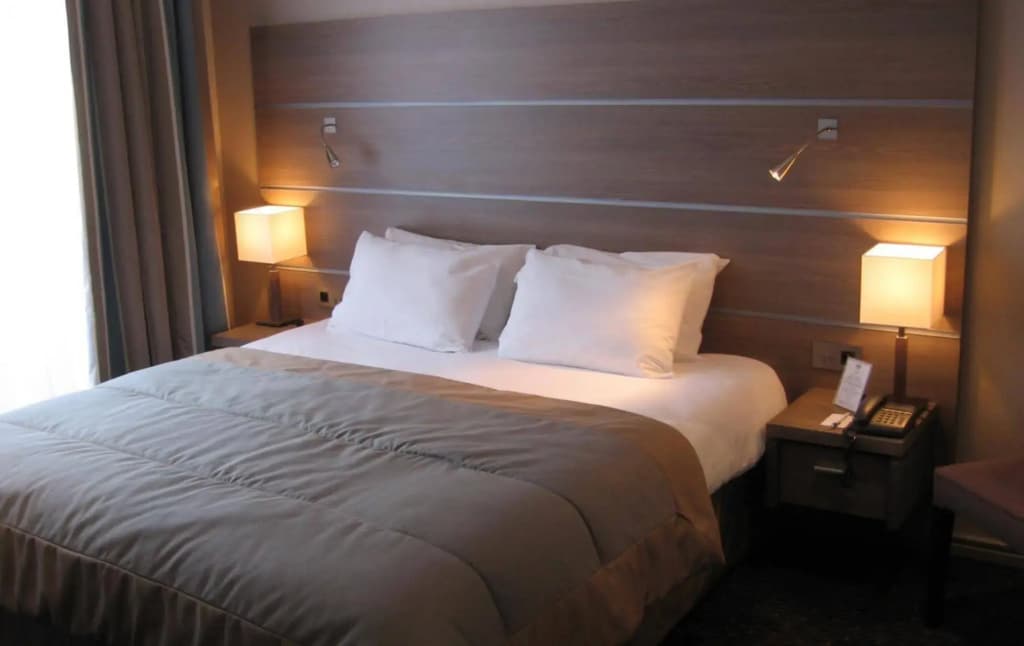 Hôtel Bristol - Photo 4