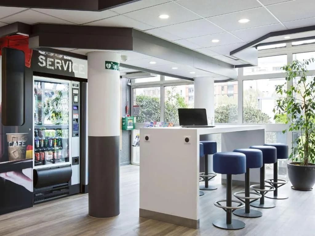 Ibis Budget Fresnes - Miniature 7