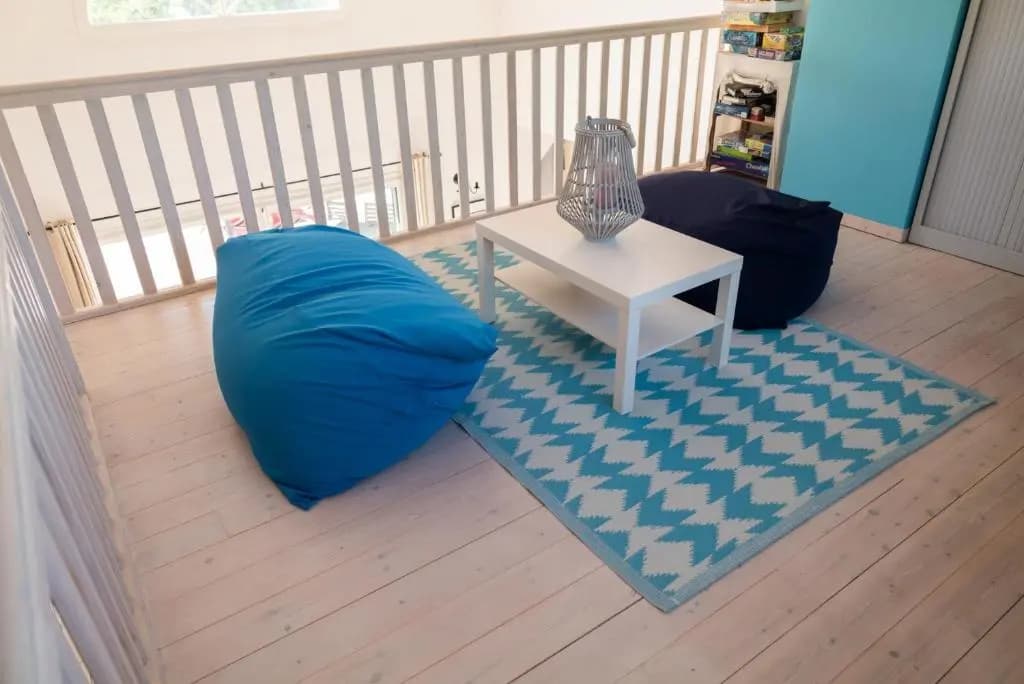 Plaisant villa with pool, close to the beach - Miniature 8