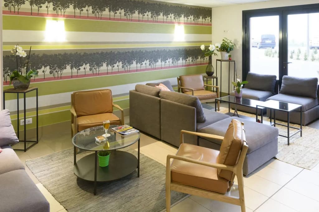 Brit Hotel Reims Croix Blandin - Photo 2