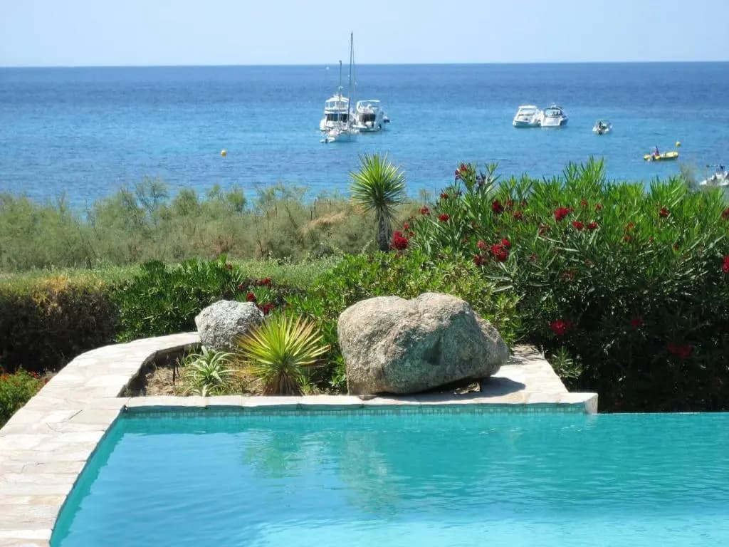 Villa de 4 chambres a Corbara a 20 m de la plage avec vue sur la mer piscine privee et jacuzzi - Miniature 8
