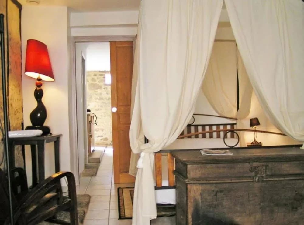Hotel le Saint-Robert - Miniature 8