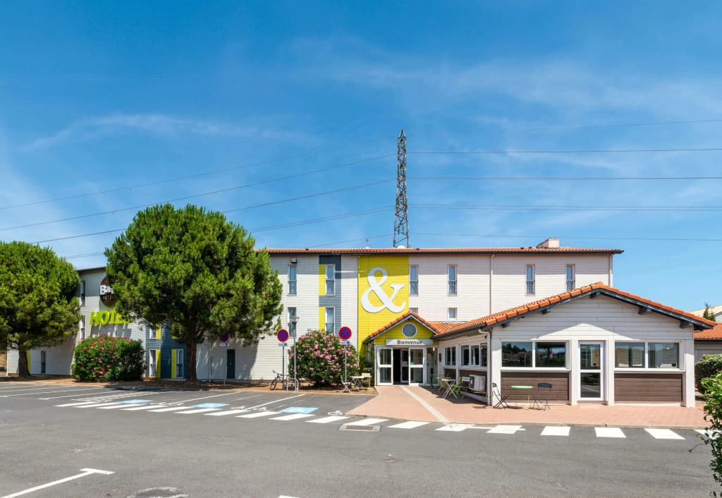 B&B HOTEL Narbonne (1) - Photo 1