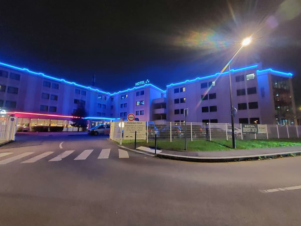 Hotel Kyriad Orly Aéroport Athis Mons - Photo 1