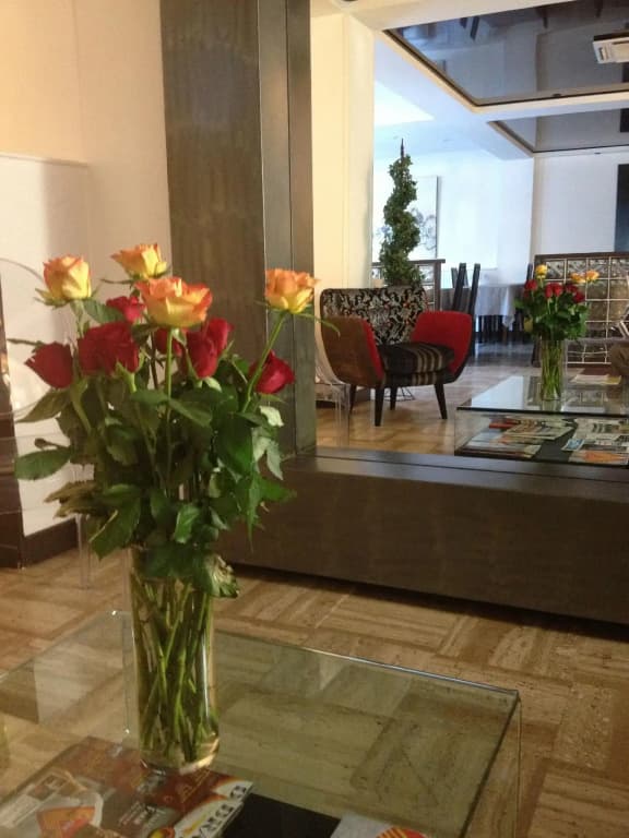 Victoria Hotel - Photo 2