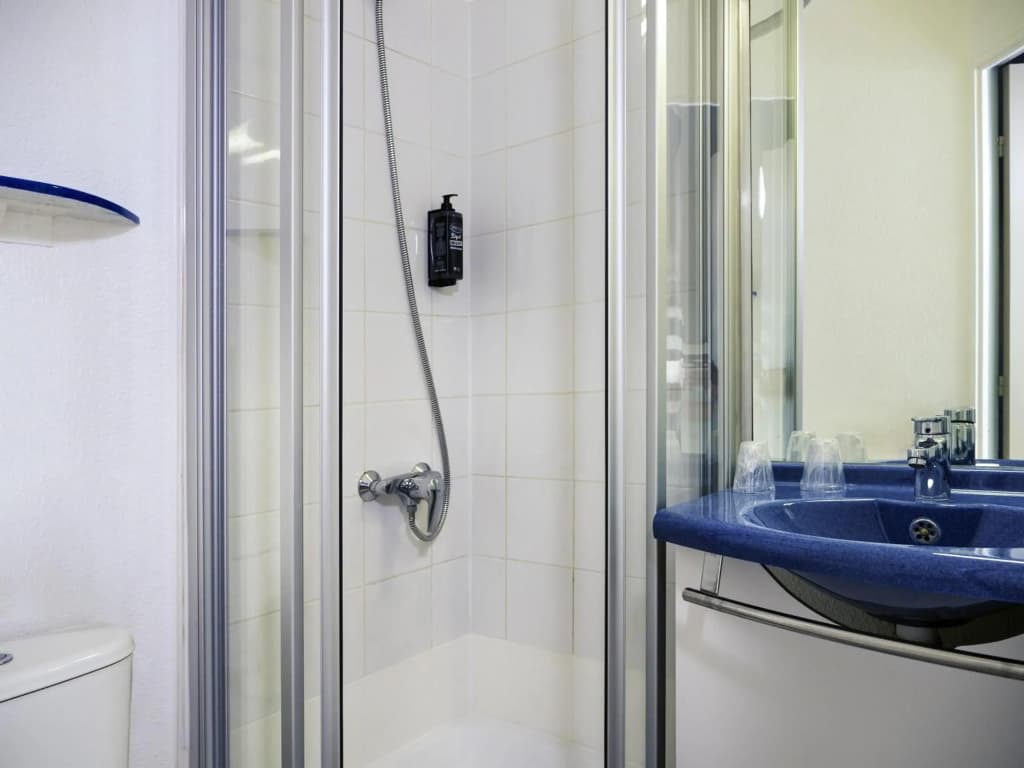 Ibis Budget Arles Sud Fourchon - Miniature 7