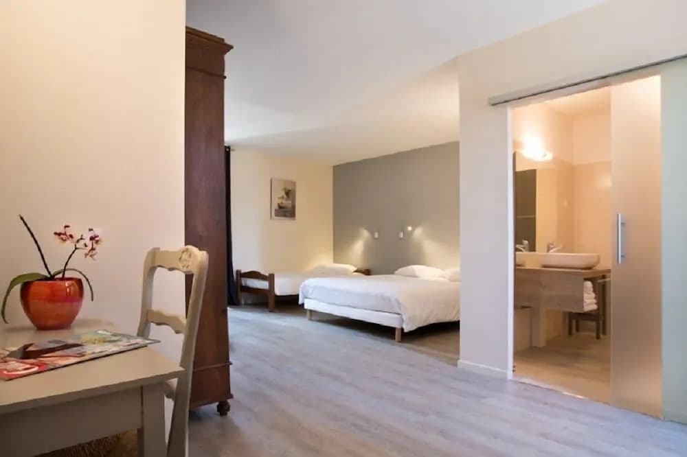 Hotel Restaurant Le Sully - Photo 3