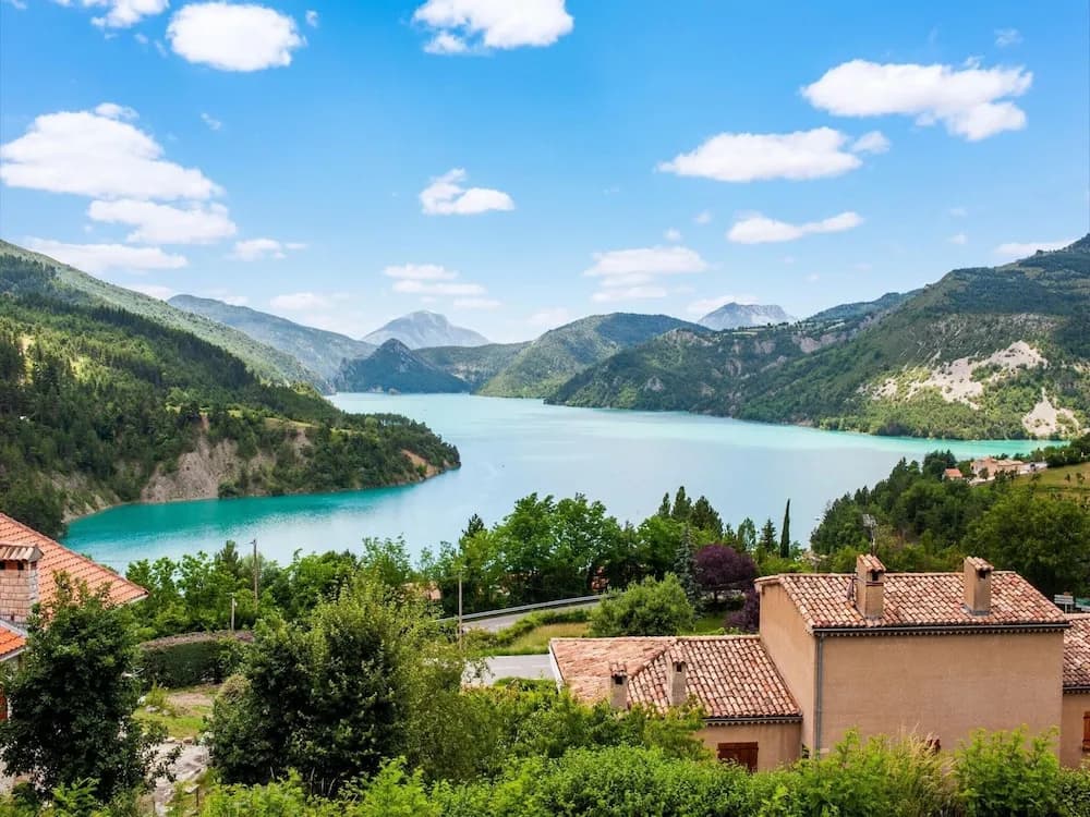 Holiday Home in Saint-julien-du-verdon With Garden - Photo 5