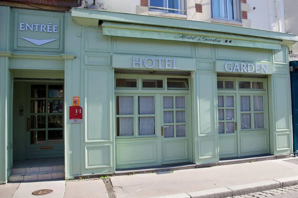 Garden Hotel - Photo 1