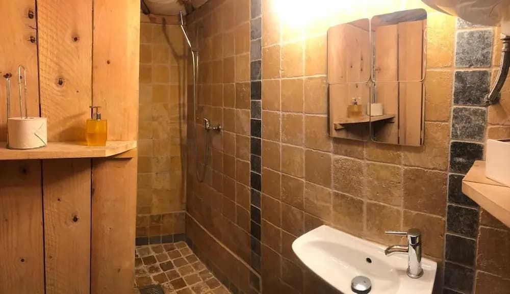 Ecolodges en Provence - Miniature 7
