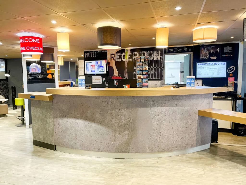 Ibis Budget Marseille Vieux Port - Photo 2