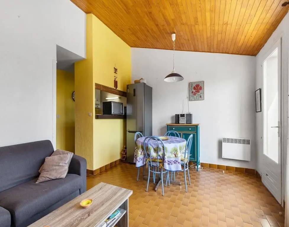 Seaside Family Apartment in Agde - Miniature 7