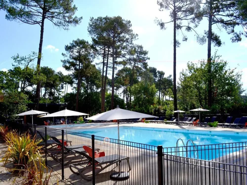 Apartment by Opal Coast Beach With Pool Access - Miniature 8