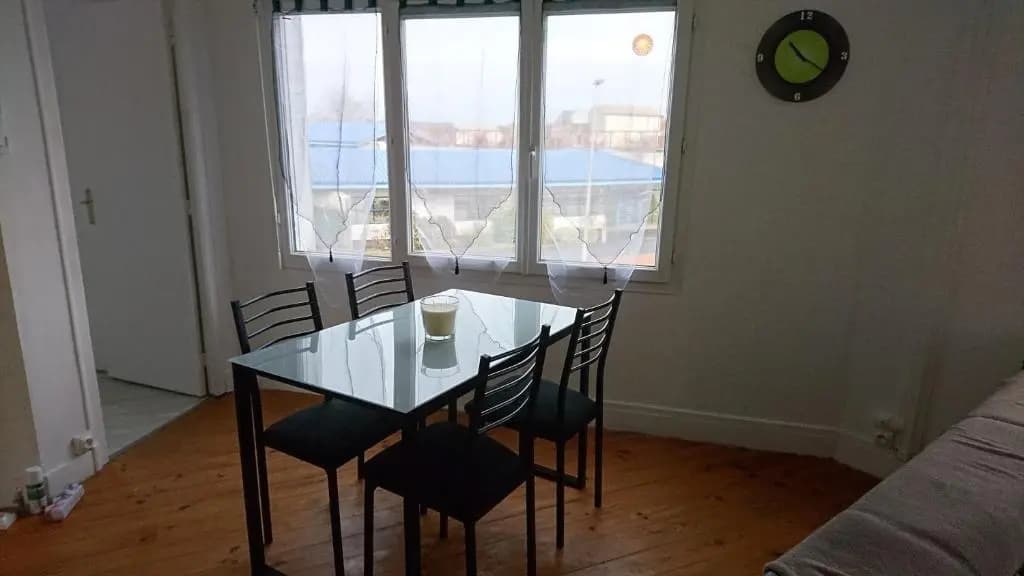 appartement de 79 m² à 500 mètres de la cure - Photo 2