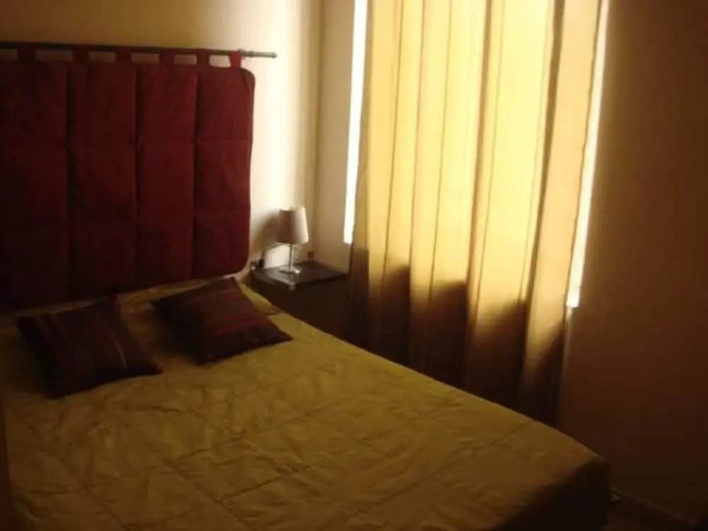 Hotel La Maillane - Photo 1