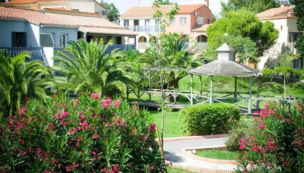 App. 62m² piscine & parking - Photo 3