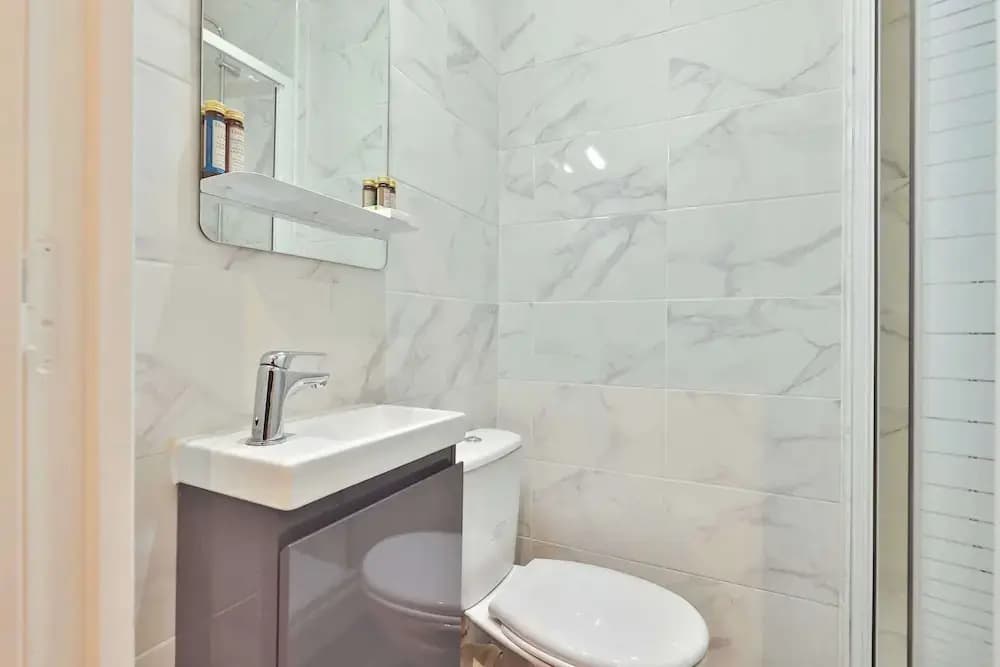 Modern Deluxe Studio in the Heart of Paris - Miniature 6