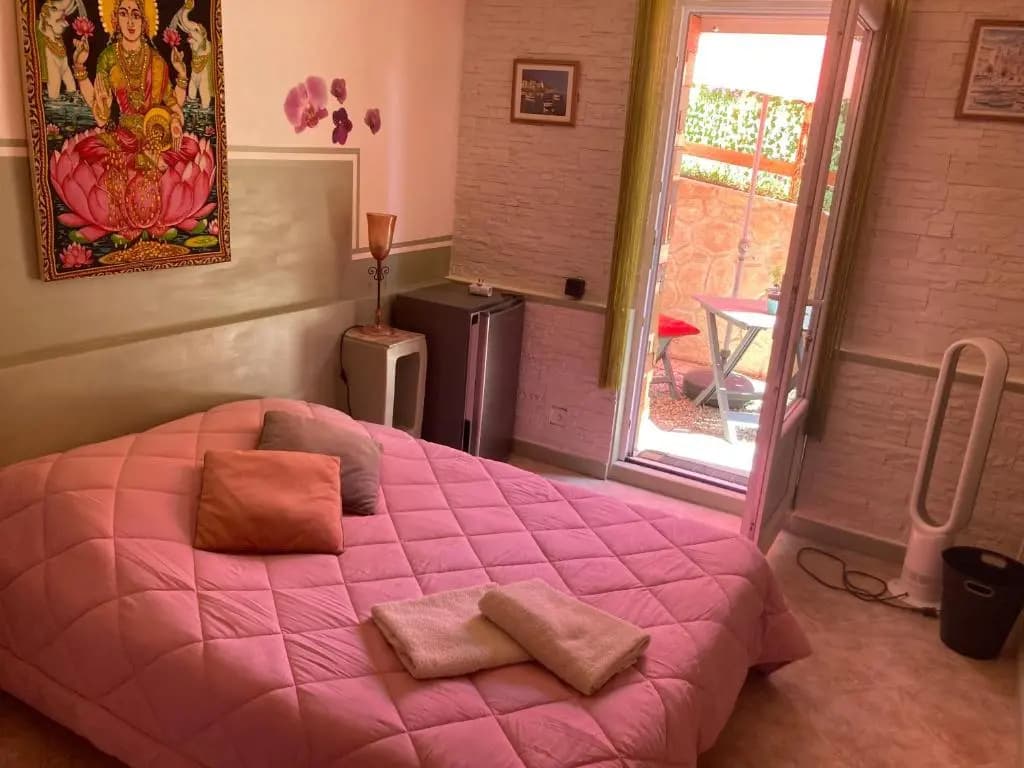 chambre double avec salle de bain privée - Photo 2