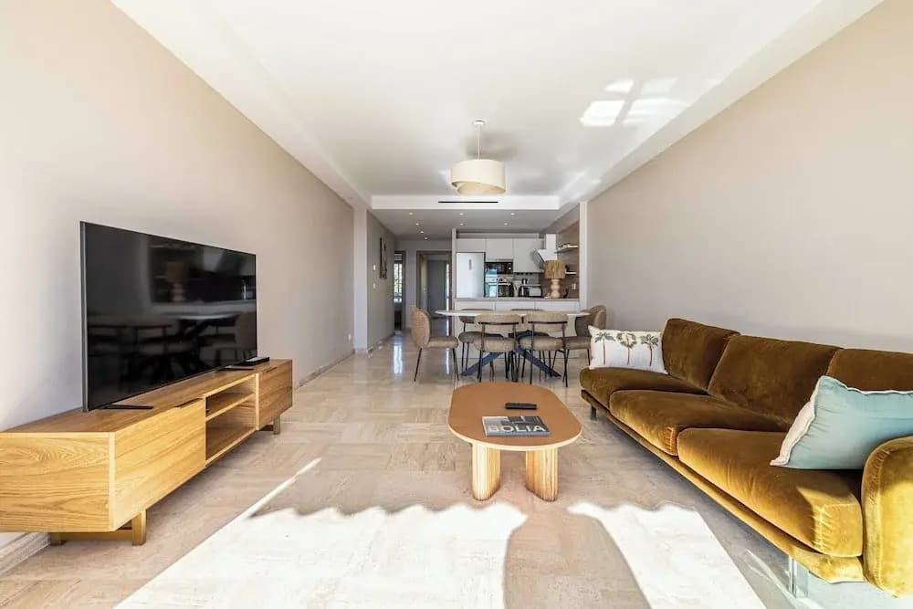 Bright Apartment With Sea View - Photo 2