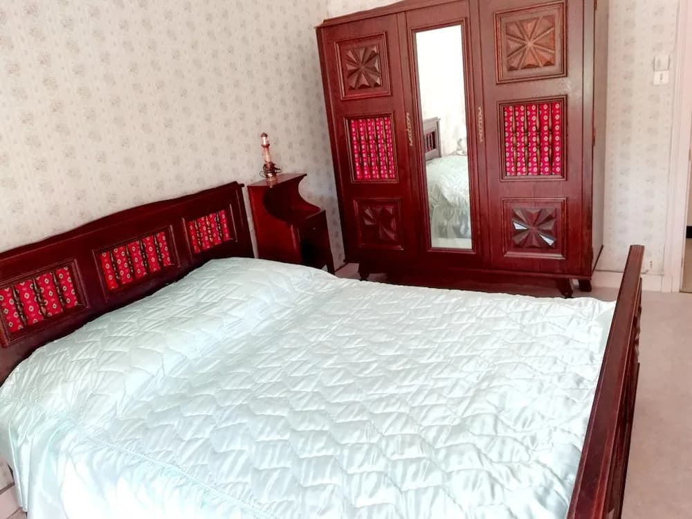 House With 3 Bedrooms in Montbron, With Furnished Garden - Photo 3