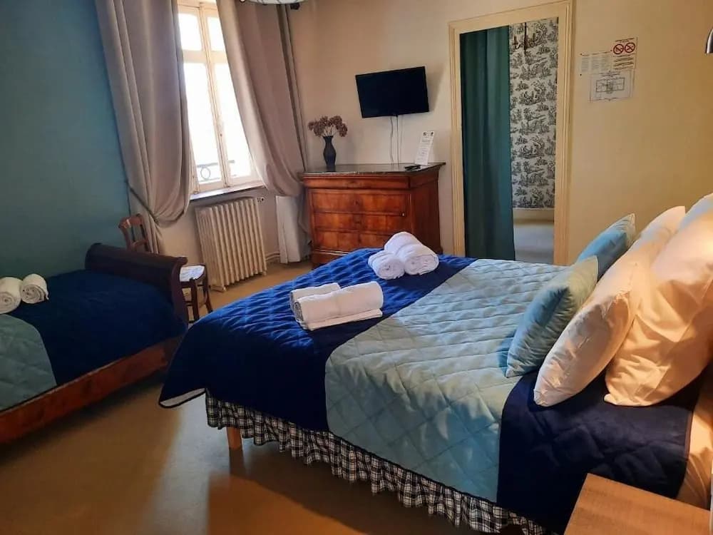 Hotel Le Manoir De La Barbacane - Photo 2