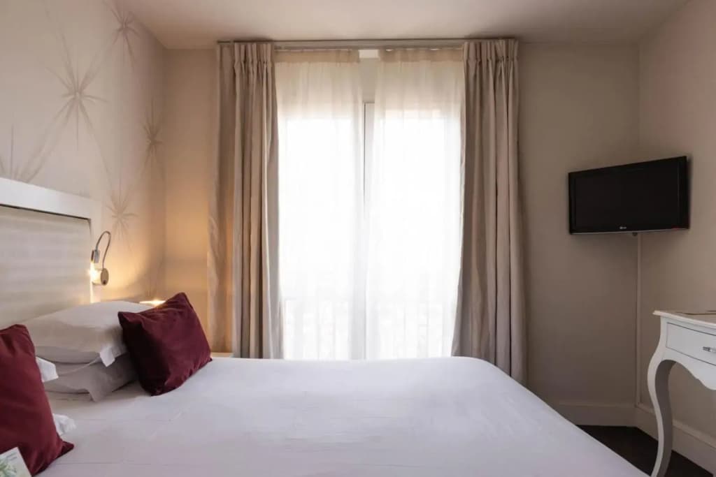 Hotel Renoir - Photo 5