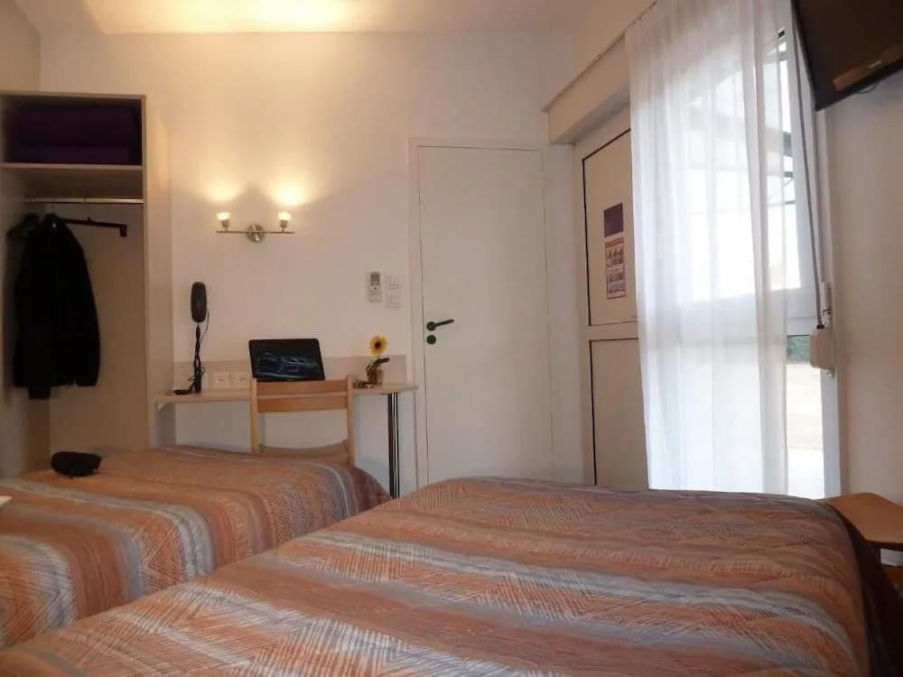 Hotel Restaurant Charme en Beaujolais - Photo 2