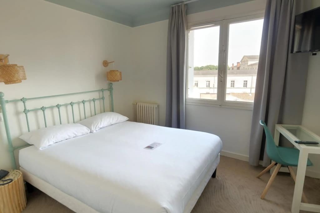 Grand Hotel Niort Centre - Photo 4