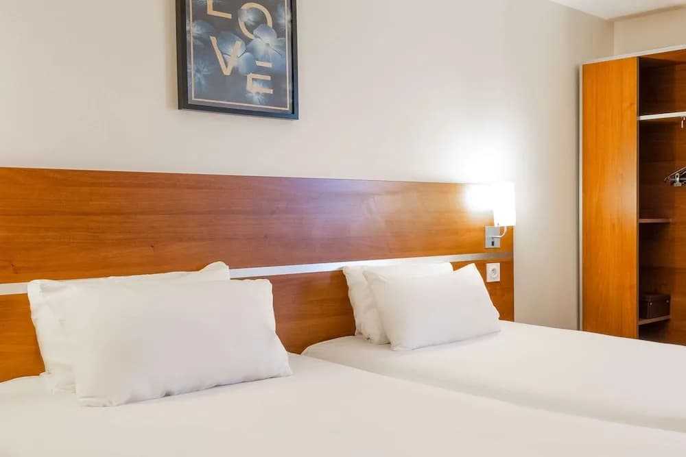 Comfort Hotel Aeroport Lyon St Exupery - Photo 5