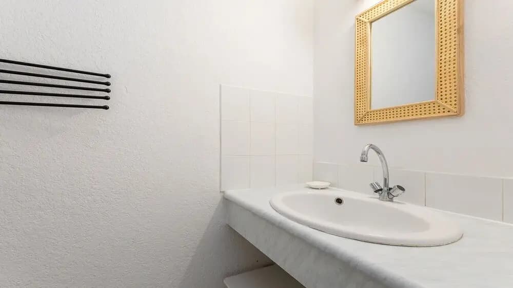 Charming Coastal Escape in Agde - Miniature 8