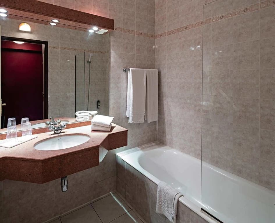 Hotel Beausejour - Miniature 8