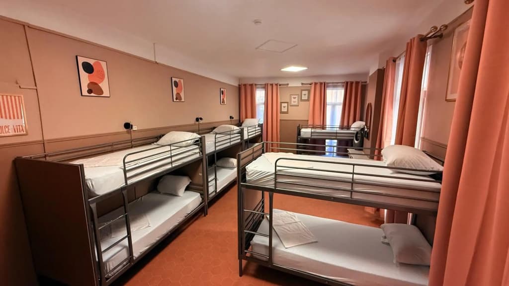 Hotel Sylvabelle - Photo 2