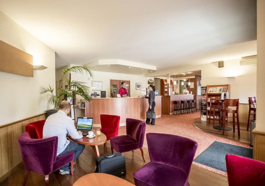 Brit Hotel Rennes - Le Castel - Photo 2