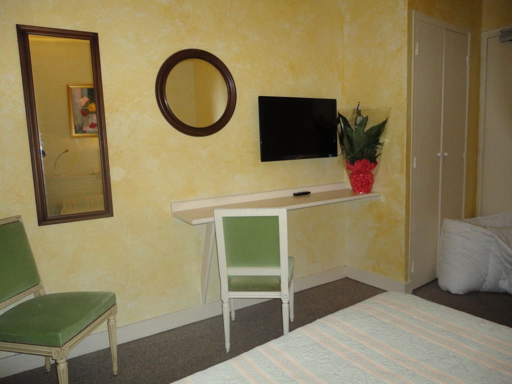 Hôtel Chiffre - Photo 4